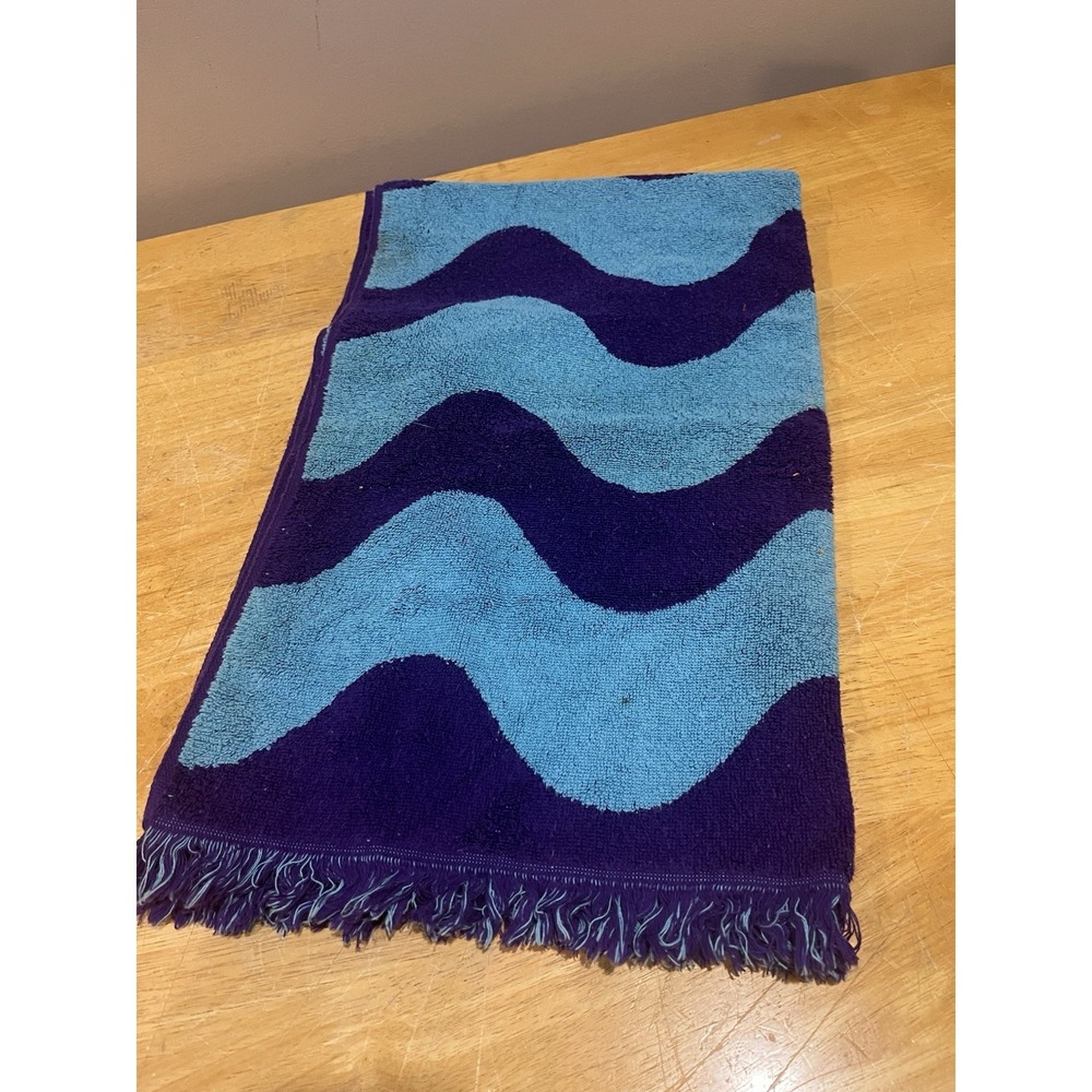 Vtg Fieldcrest Purple Aqua Wavy Bath Towel 42x24" Fringe